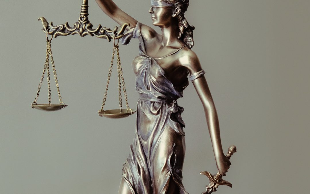 ١١ بند لاختيار و إختبار أفضل المحامين