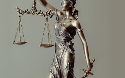 ١١ بند لاختيار و إختبار أفضل المحامين