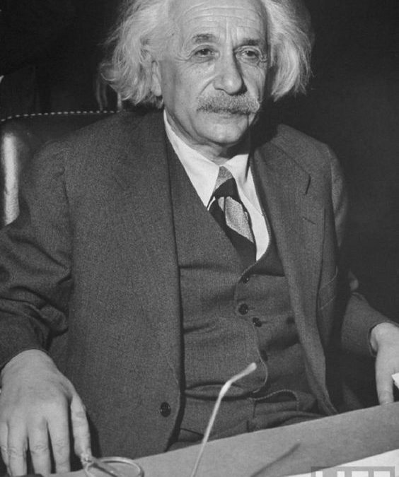 ظهور آينشتاين سعودي